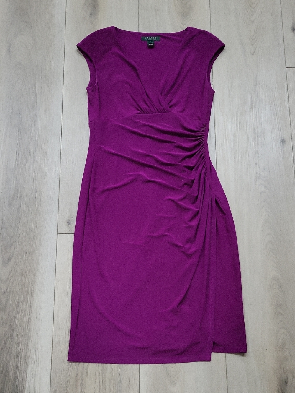Lauren Ralph Lauren Magenta Ruched V‑Neck Midi Dress